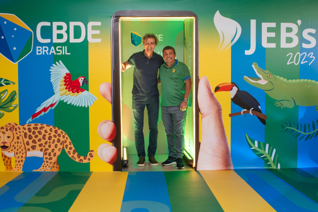 Show com música eletrônica e atrações especiais marcam despedida antecipada  dos JEB's – JEB´s